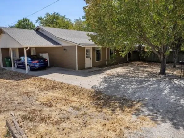 222 Oak Ct, Rhome, TX 76078