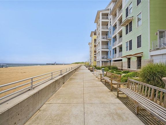 2nd image of 3738 Sandpiper Rd APT 122B