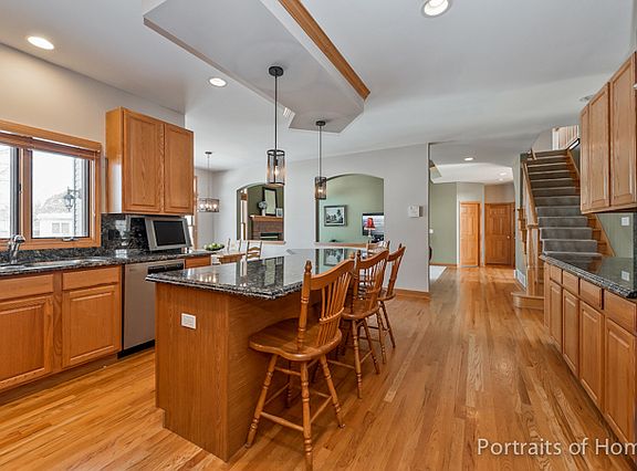 4th image of 2025 Gardner Cir W
