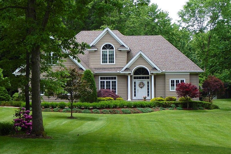 1st image of 101 Woodhouse Ct