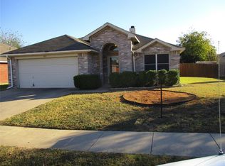 517 Alex St, Saginaw, TX 76179