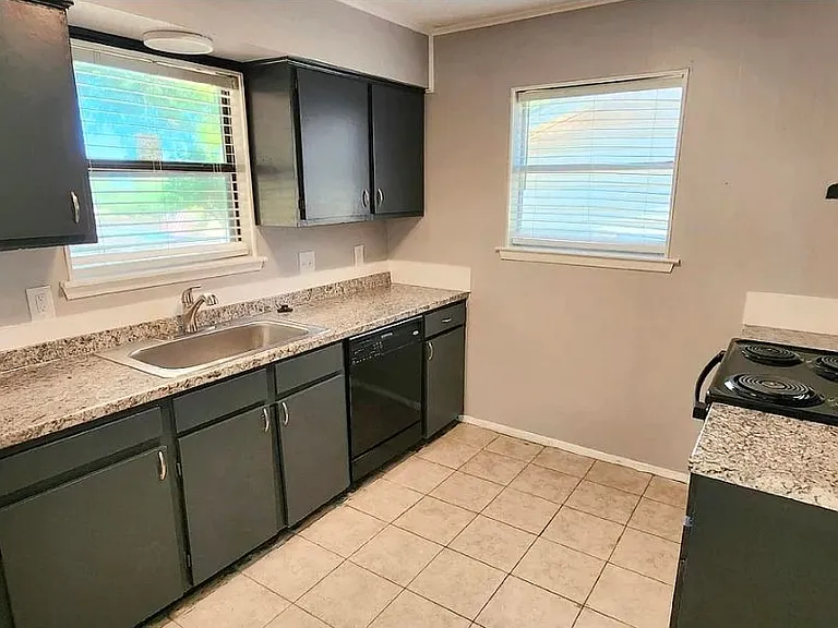 822 Lakeview Rdg — Photo 5