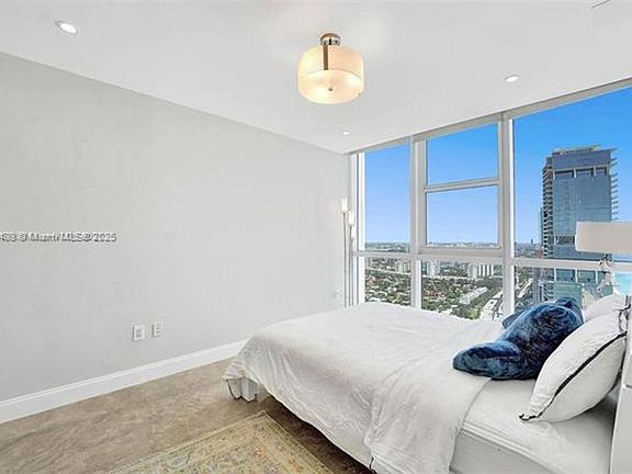 5th image of 18201 Collins Ave #5202