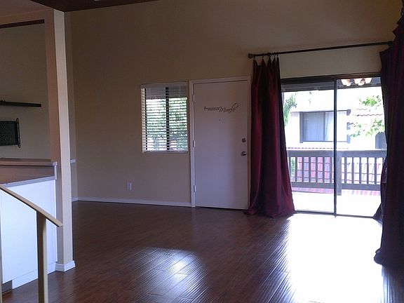 4th image of 18006 River Cir APT 7