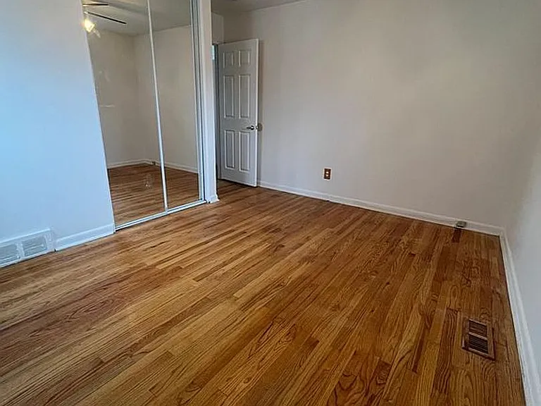 32049 Joy Rd — Photo 8