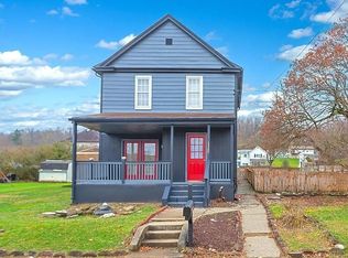 1327 Fayette St, Donora, PA 15033