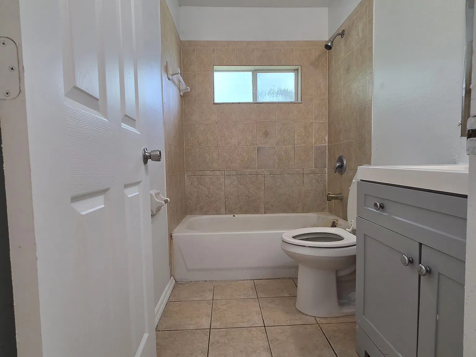 3 bed, 1116 sqft, $1,250 — Photo 4