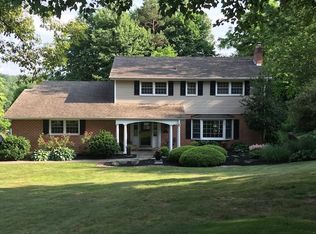 1240 Valley View Rd, York, PA 17403