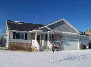 994 Waters Edge Cir, Avon, MN 56310