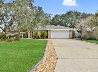 518 Sandy Oaks Dr, Pensacola, FL 32506