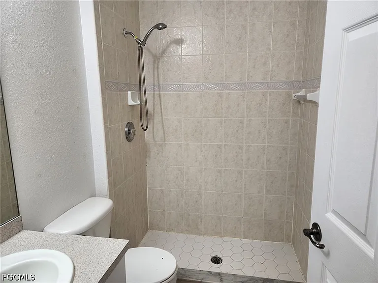 1305 SE 8th Ave — Photo 6