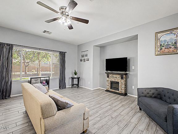 3rd image of 1393 E JOSEPH Way