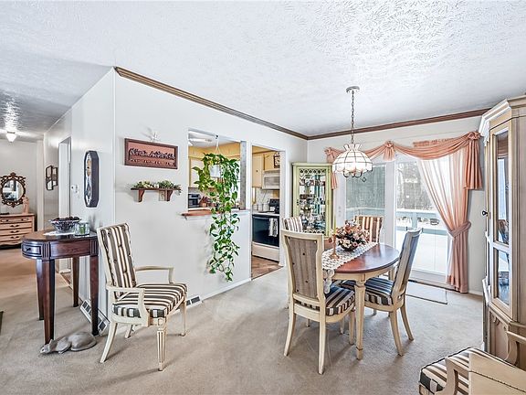5th image of 1416 Skyline Dr