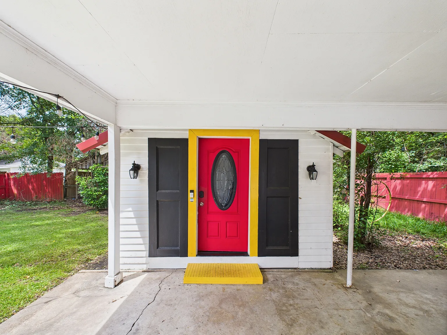 515 Cedar Crest Ct — Photo 2