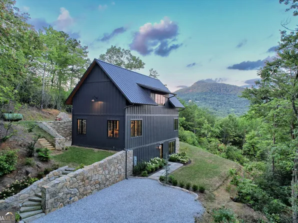 322 Starlight Ln, Clayton, GA 30525