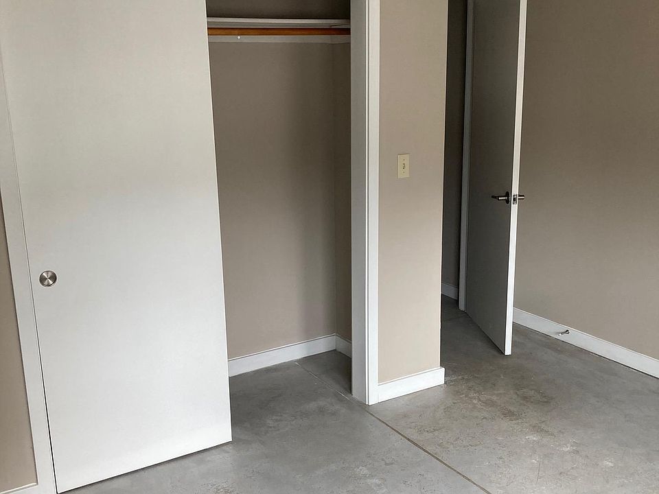 Bedroom 2 - LVP 'wood' look floors installed