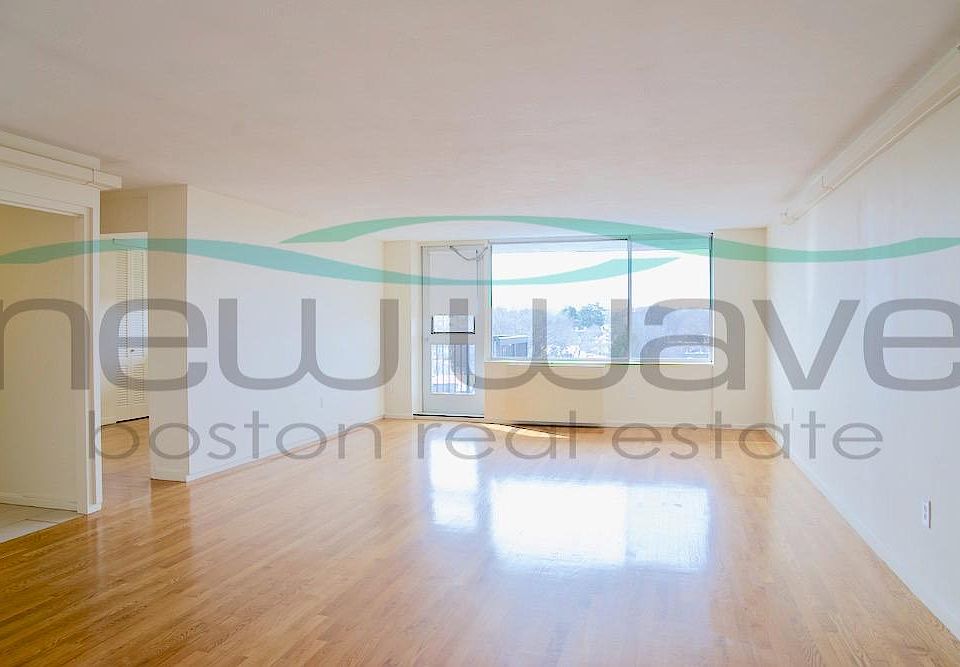 1st image of 105 Monmouth St #917