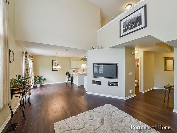 3rd image of 226 Abington Ln #226