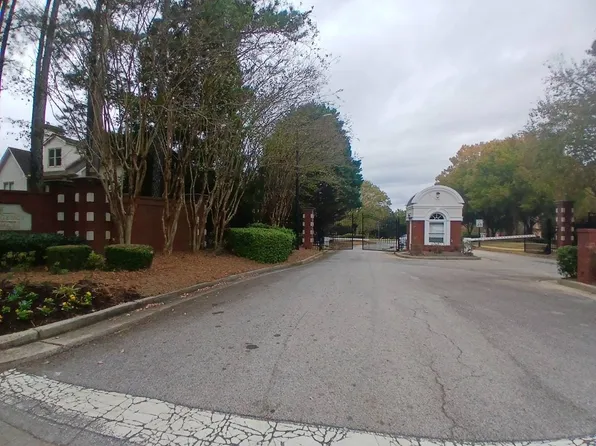 310 Hidden Oak Ct SW, Atlanta, GA 30331