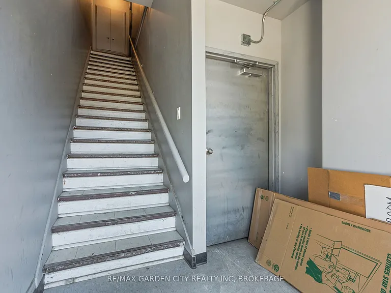 90 Saint Paul St — Photo 4