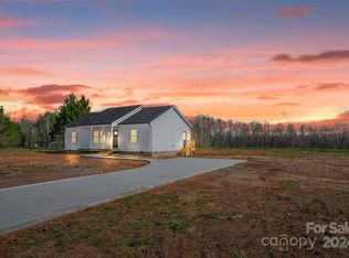 980 Tabor Rd, Olin, NC 28660