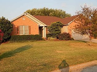 1712 Ivy Lynn Ct, Hopkinsville, KY 42240