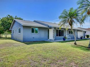 3230 Pebble Beach Dr, Lake Worth, FL 33467