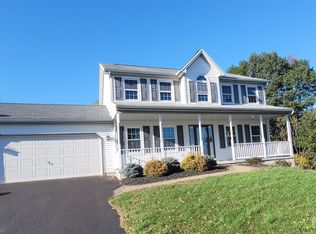 833 Dry Run Rd, Grantville, PA 17028