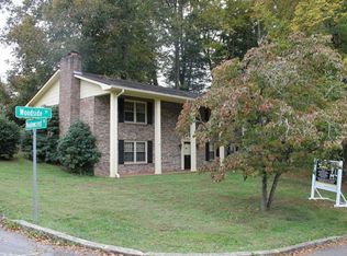 120 Woodside Dr, Bristol, TN 37620