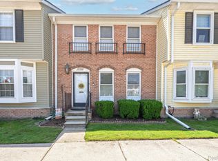 37520 Charter Oaks Blvd, Clinton Township, MI 48036