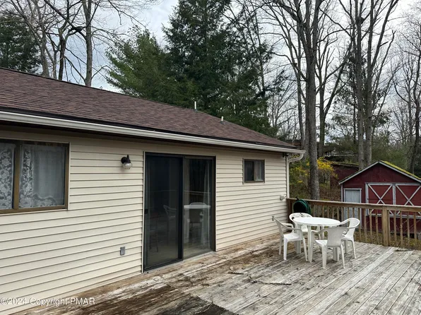 162 Ness Rd, Dingmans Ferry, PA 18328