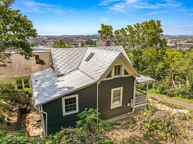 2221 Sherrod Rd — Photo 25