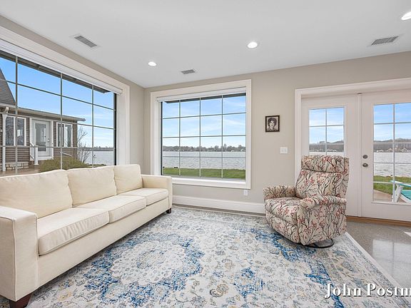 4th image of 2138 Parker Dr