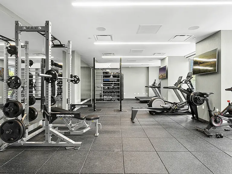 1399 Park Ave #10E — Photo 6