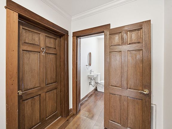 5th image of 823 McCallie Ave Room 9-A