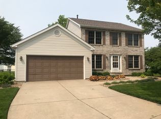 1 Weathervane Ct, Bloomington, IL 61704