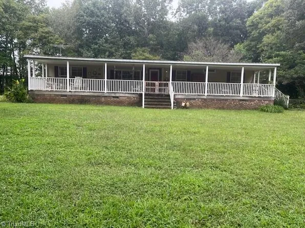 4054 Cross Creek Rd, Asheboro, NC 27205