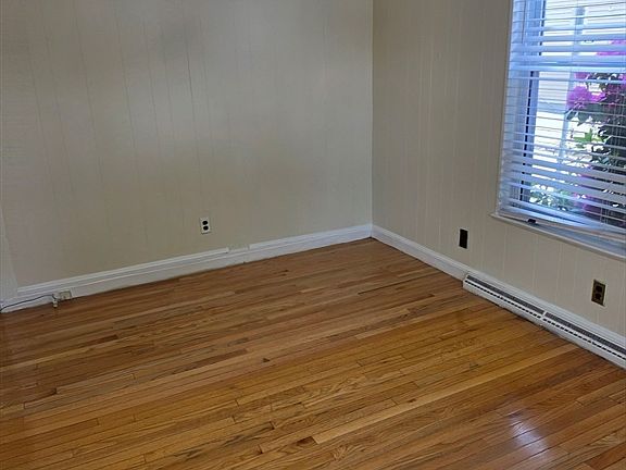 4th image of 66 Lewis St
