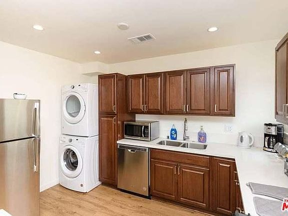 4th image of 8811 Ramsgate Ave