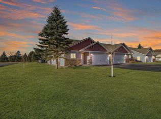 719 Hilltop Dr, Taylors Falls, MN 55084