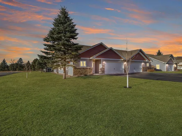 719 Hilltop Dr, Taylors Falls, MN 55084