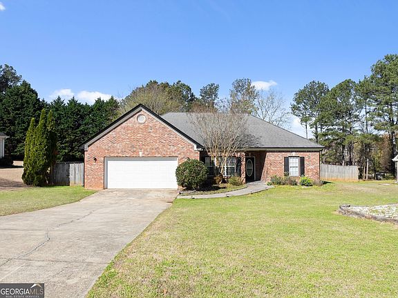 2nd image of 716 Michael Dr
