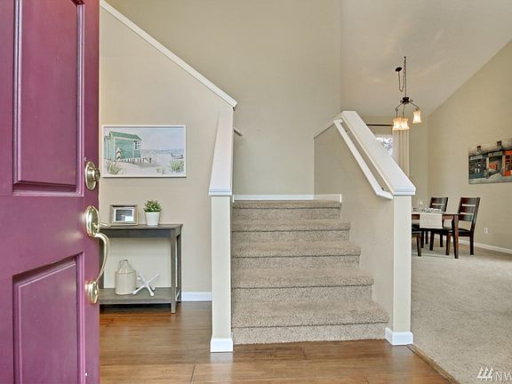 Entry way/foyer