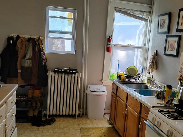 1708 Como Ave SE — Photo 11