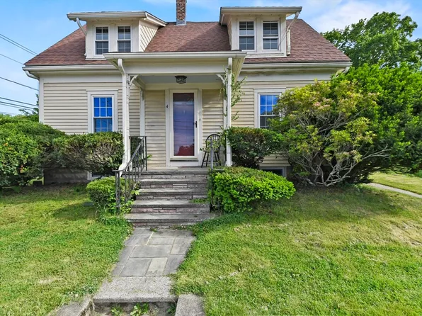 4 W Chapel St, Abington, MA 02351