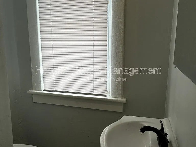 332 N Arsenal Ave #A — Photo 3