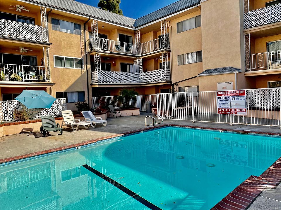 1st image of 245 Del Mar Blvd #1