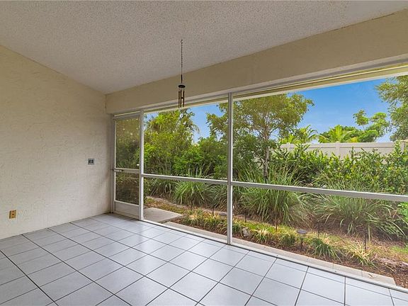 3rd image of 11187 SE Sea Pines Cir