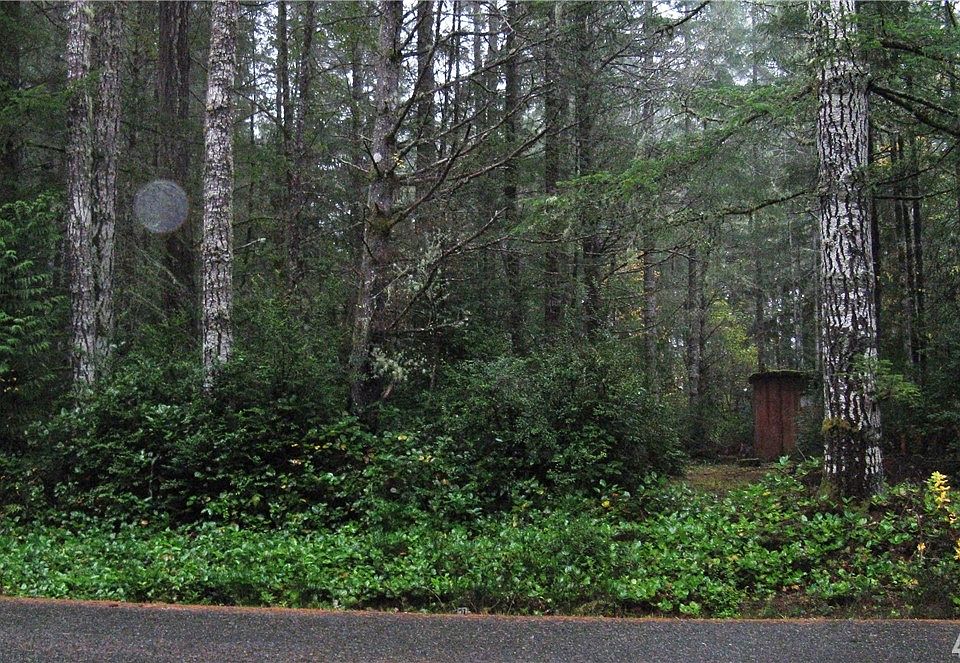 1st image of 510 & 530 E Trails End Dr