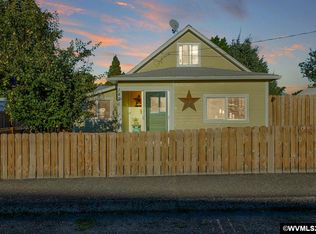 1436 SW 10th St, Dallas, OR 97338